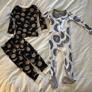 2 Burt’s Bees Cotton Pajamas Moon-Theme 24 Months & 2T
